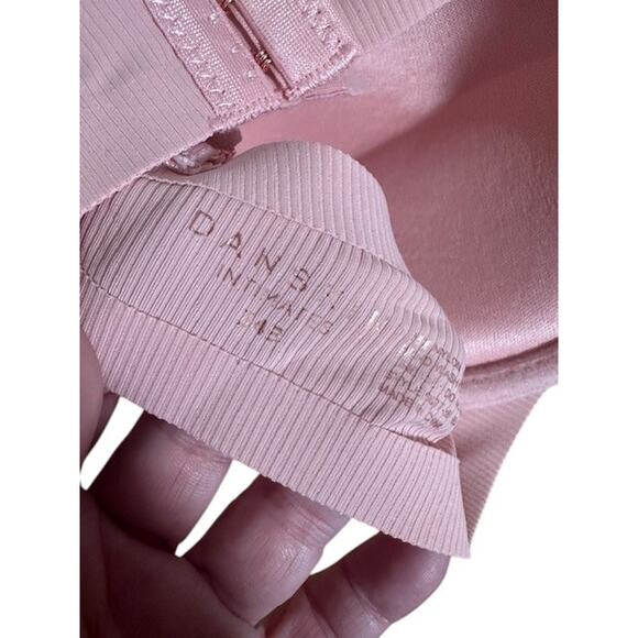 Danskin Intimates Set of 2 Pink White Bra Adjustable Comfortable Women Sz 34B - Picture 6 of 7